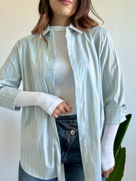 Camicia a righe verde acqua